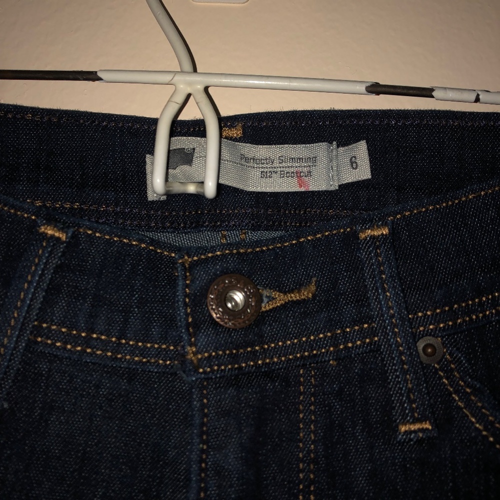Levi's Perfectly slimming 512 bootcut Dark wash Denim jeans Size 6 - Picture 6 of 8